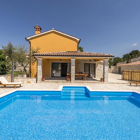 Spacious Four-Bedroom Villa Marija Klostar Buitenkant foto