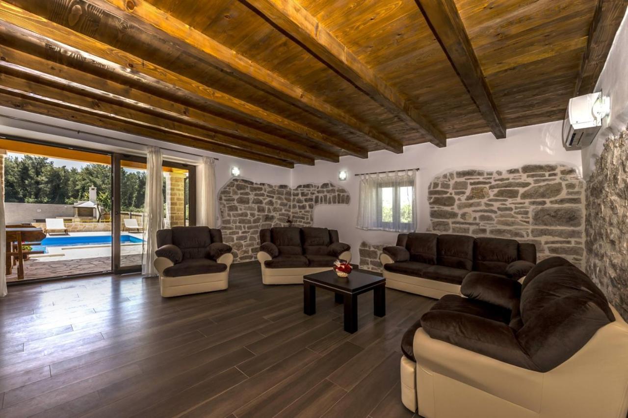 Spacious Four-Bedroom Villa Marija Klostar Buitenkant foto