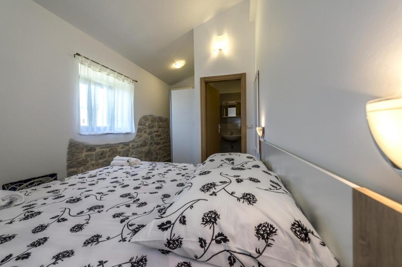 Spacious Four-Bedroom Villa Marija Klostar Buitenkant foto