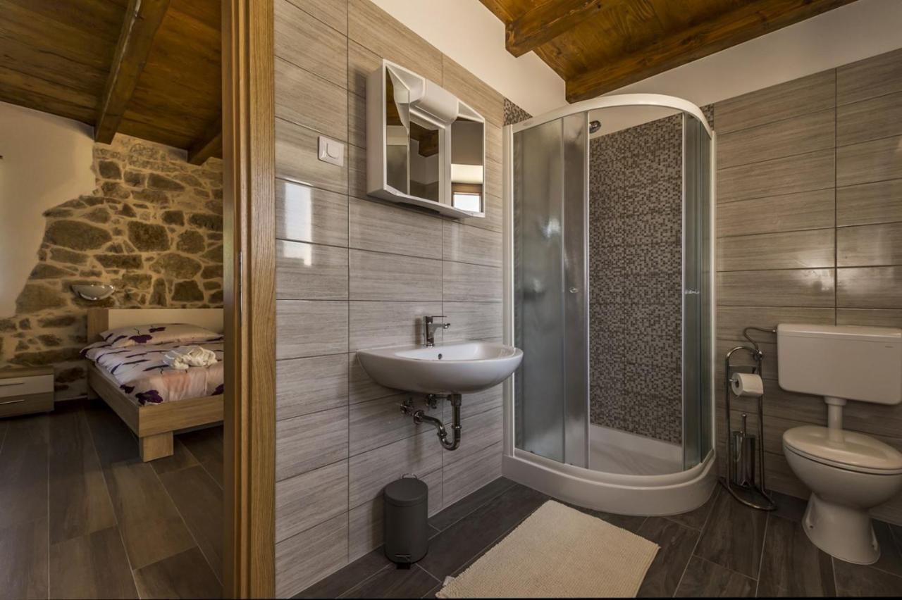 Spacious Four-Bedroom Villa Marija Klostar Buitenkant foto